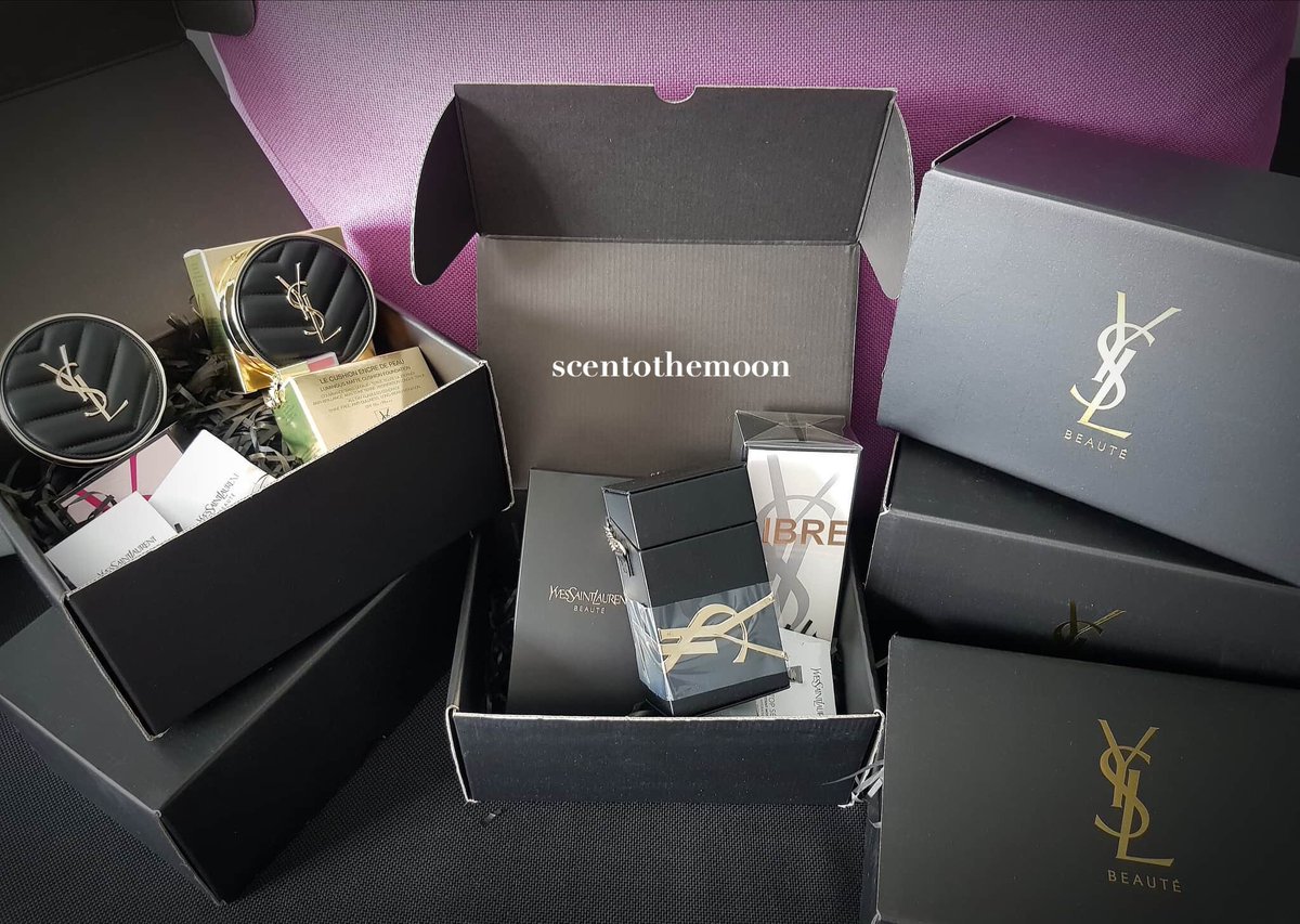 scentothemoon's tweet photo. YSL เว็บมาส่งของแล้วค่ะ สวยมากกกฮือ รอส่งกลับไทยนะคะ #sttmxupdate https://t.co/hYSvwI3v9h