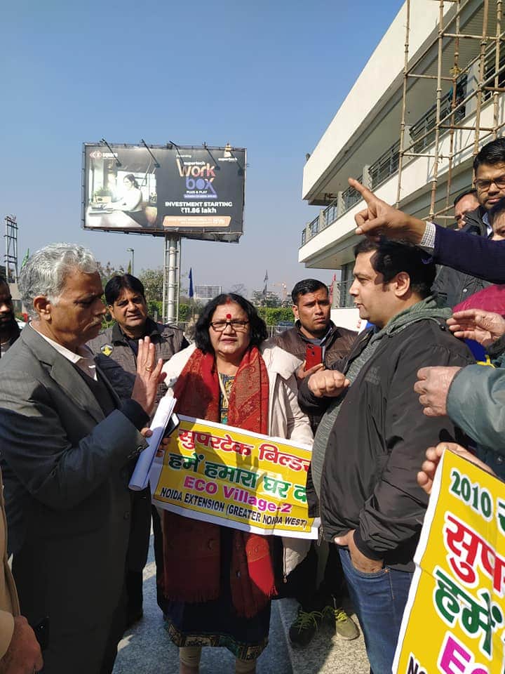 sinha0702's tweet photo. @menbisht @PMOIndia @narendramodi #LearnToDeliverFromFrance 
#SuperTechSuperFraud
#SuperTechChorHai 
ये चिंता का विषय है ।देश मे बिल्डर ने2010 से पैसे लेकर बायर्स को फ्लैट न देकर अराजकता फैला रखा है ।इसकी जांच होनी चाहिए । https://t.co/PhSLVcFmRR