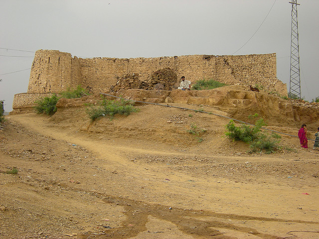 Fort MunroThe city was constructed in the late 19th Century by the British administrator Robert Sandeman. There are the remains of an old fort here.