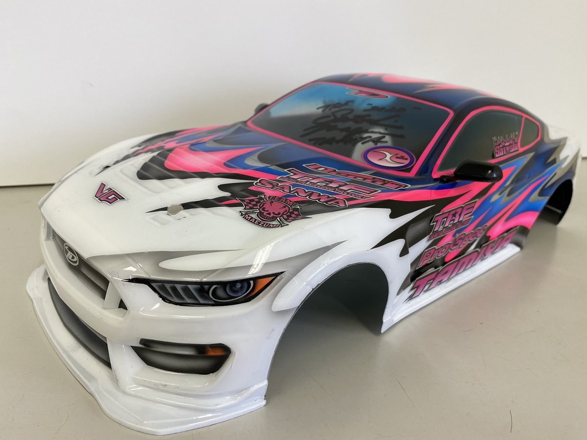 前住諭 Tren Twitter 皆さま ご連絡大変遅くなり申し訳ございません タカシマデザインさんにご協力頂き 当選者の方には私がレースで使用したこちらのボディをプレゼントさせて頂きます 当選者の方にはdmを送らさせて頂きますので しばしお待ち下さい T Co