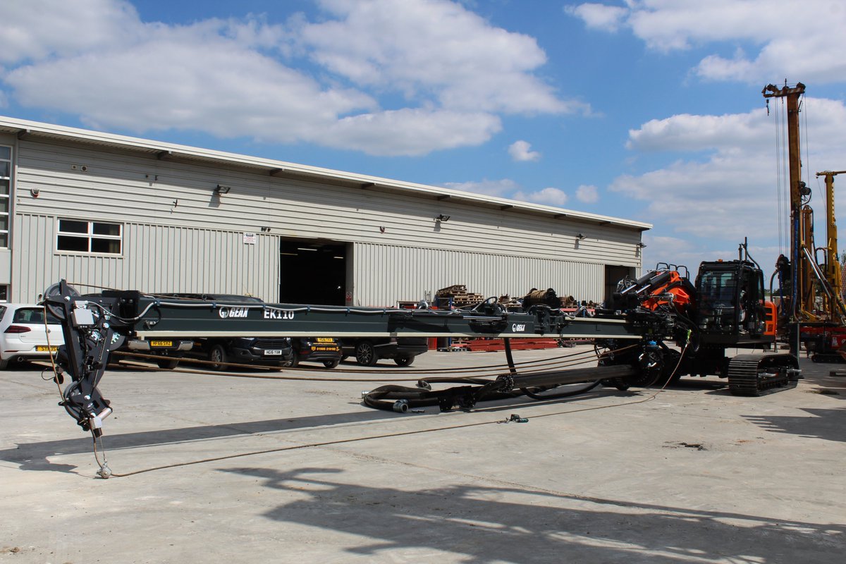 PilingUK's tweet photo. Renowned for their driveability, balance and ease of operation, the Geax EK rigs are fast becoming the #rig of choice for #drillers across the UK. And with stability like this, its easy to see why! Interested in the #Geax EK 110? Get in touch with our hire or sales team today. https://t.co/Bij8JFz7SJ