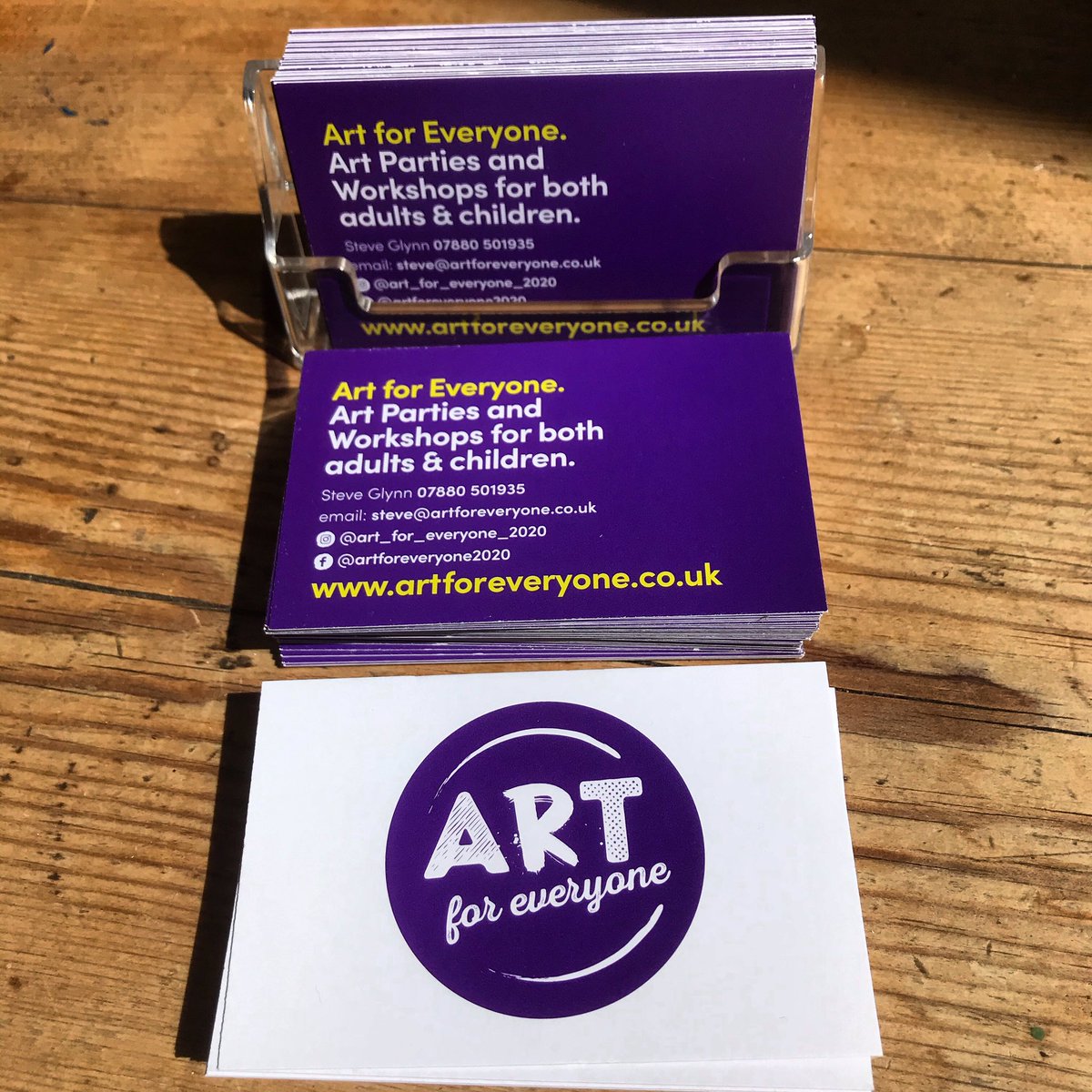 I know they’re only business cards! 😁 But they’ve arrived and they’re mine! Can’t wait to start giving them out to potential customers 😊
#artforeveryone2020 #artforall #artworkshops #childrenspartieshampshire #childrenspartiessurrey #creativekids #creativeadults