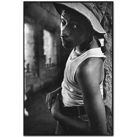 Happy Birthday Laurence Fishburne 

On the set of Apocalypse Now, 1979

Photographed by Mary Ellen Park 