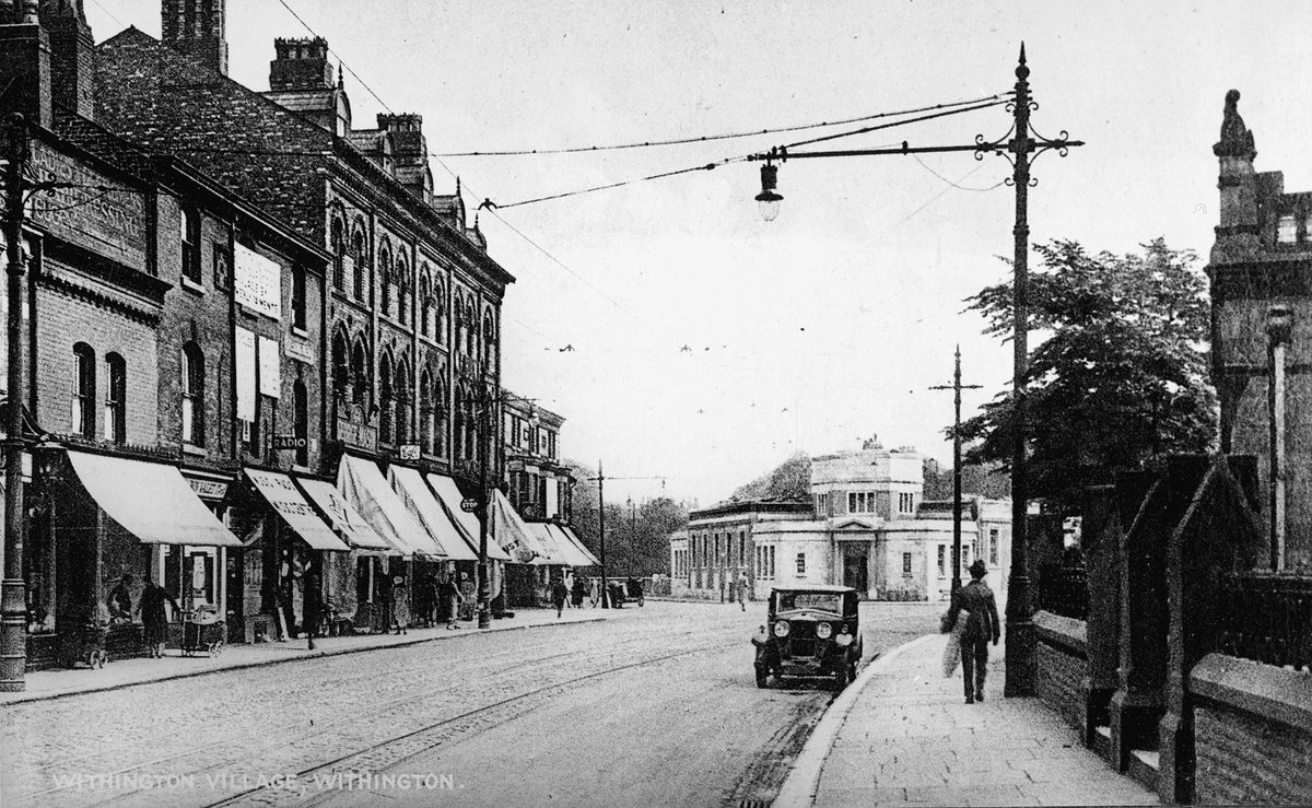 ManCityCouncil's tweet photo. We β€οΈ @archivesplus
They are publishing a Memory Boxes series - highlights from the city's photographic collections πΈ
Explore the history of Manchester neighbourhoods ποΈ
Or share your stories, photographs or memories using #ArchivesPlusMemorybox
https://t.co/WYkTUdd7sc https://t.co/hMUeYysAXx