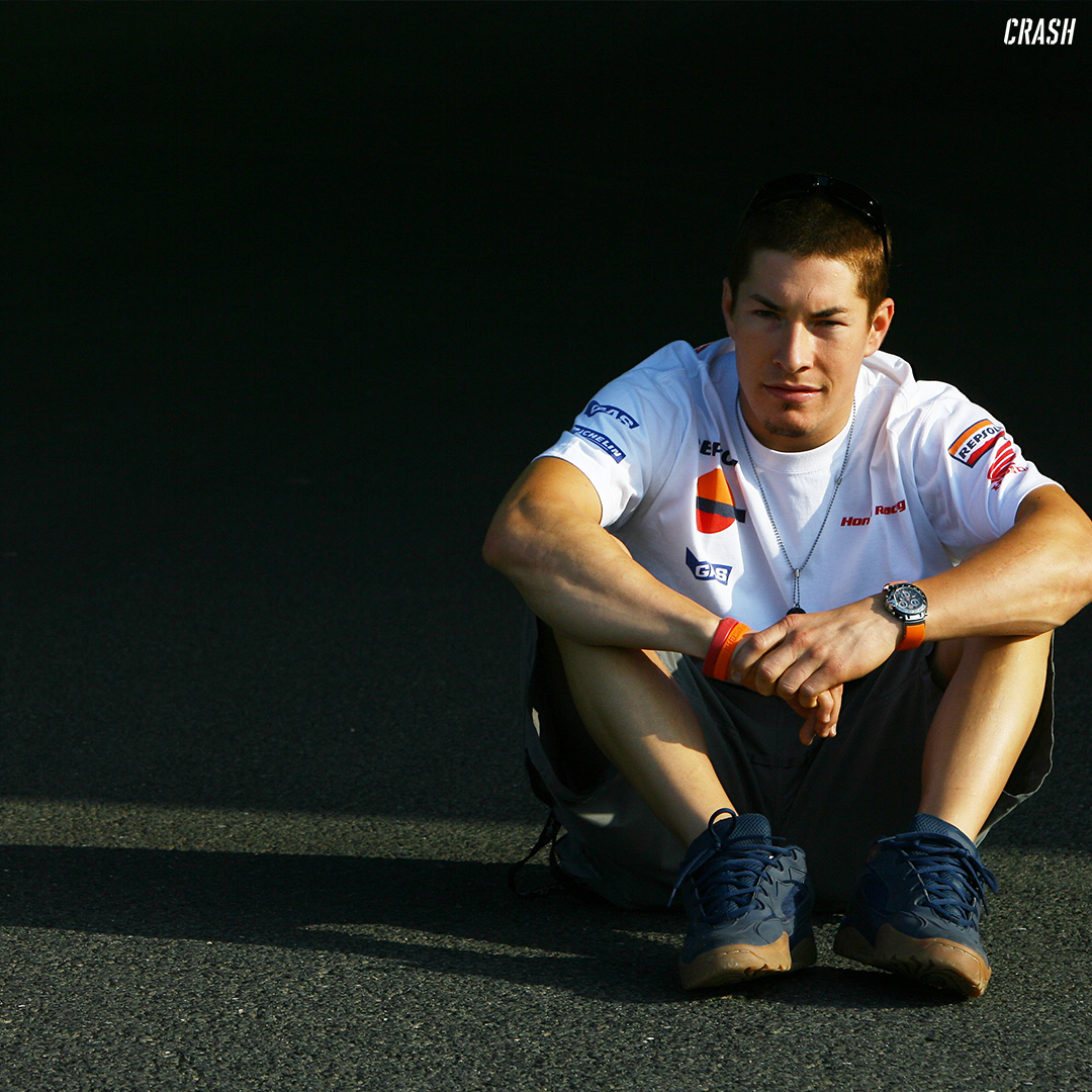 crash_motogp's tweet photo. #ThrowbackThursday to some brilliant pictures of our late birthday boy Nicky Hayden. 

We miss you champ ❤️

📸 : @GoldandGoose https://t.co/yT9L2C4361
