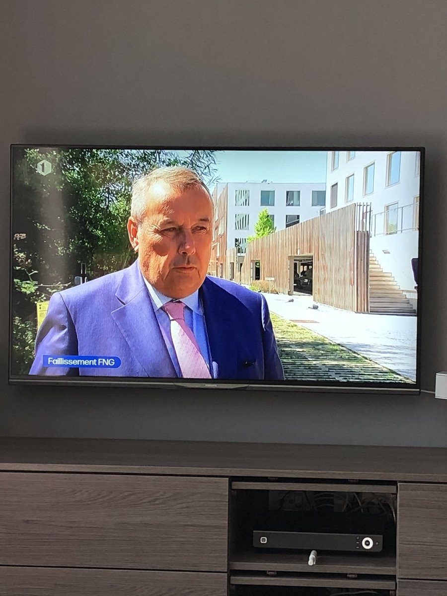 Wanneer er op VRT of VTM een interview wordt afgenomen op het grondgebied van de Provincie Antwerpen , moeten zij dan geen mondneusmasker dragen ?? Of zijn zij intensief aan het sporten 🤔 ??