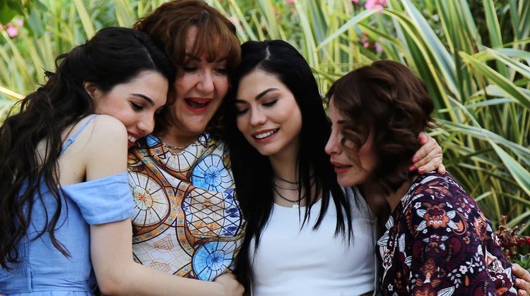 asioigle2013's tweet photo. #Habitacion309 #no309 #LalOn #FurDem #DemFur #demetOzdemir #FurkanPalali
Esta tarde a las 16h00 nos espera un super capítulazo con Lale y Onur imperdible 😍😍😍 https://t.co/f2QE1aOuXs
