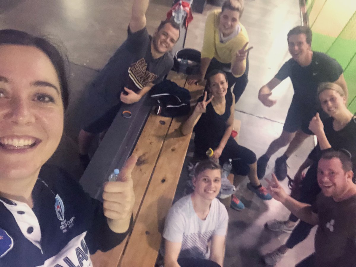 EmmaRoseCropper's tweet photo. Everyone smiling through pain for all different reasons. #brokenknee #brokenankle #lost #930game #nethub https://t.co/HEBPaUacyN