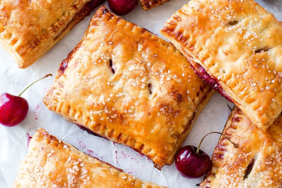 Adeetech1's tweet photo. #pastrieslovers👩‍🍳 #bakingusa #colorfulfood #bakingtherapy #bakinglove #bakingtime #bakingwithkids #bakingaddiction #cooking #cookingathome #adeetech 🍪🍰🧁

🔖For the full recipe check my facebook page: https://t.co/UZDygk0Diz☺️ https://t.co/BGWO1xItb9