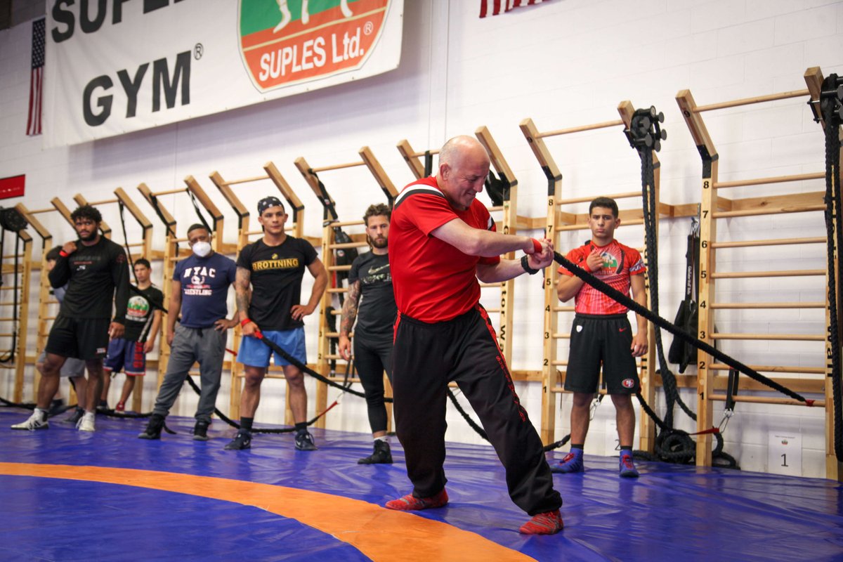 Suplestraining's tweet photo. If you love your work, you’ll be out there every day trying to do it the best you possibly can, and pretty soon everybody around will catch the passion from you – like a fever. ~ Sam Walton
#Suples #SuplesTrainingSystems #SuplesStrong #SuplesWrestling #Wrestling #USAW https://t.co/4WOsNxJyDZ