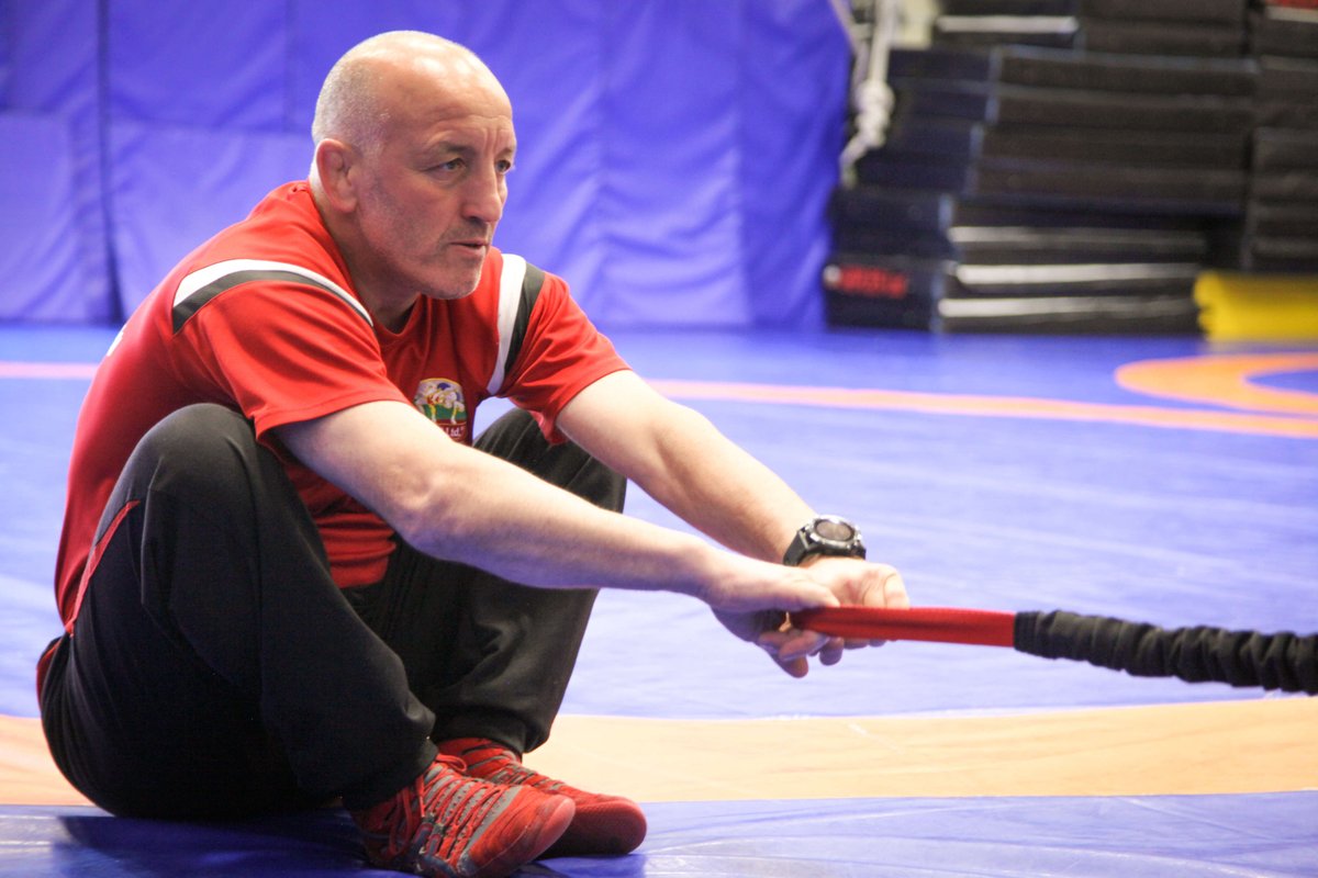 Suplestraining's tweet photo. If you love your work, you’ll be out there every day trying to do it the best you possibly can, and pretty soon everybody around will catch the passion from you – like a fever. ~ Sam Walton
#Suples #SuplesTrainingSystems #SuplesStrong #SuplesWrestling #Wrestling #USAW https://t.co/4WOsNxJyDZ