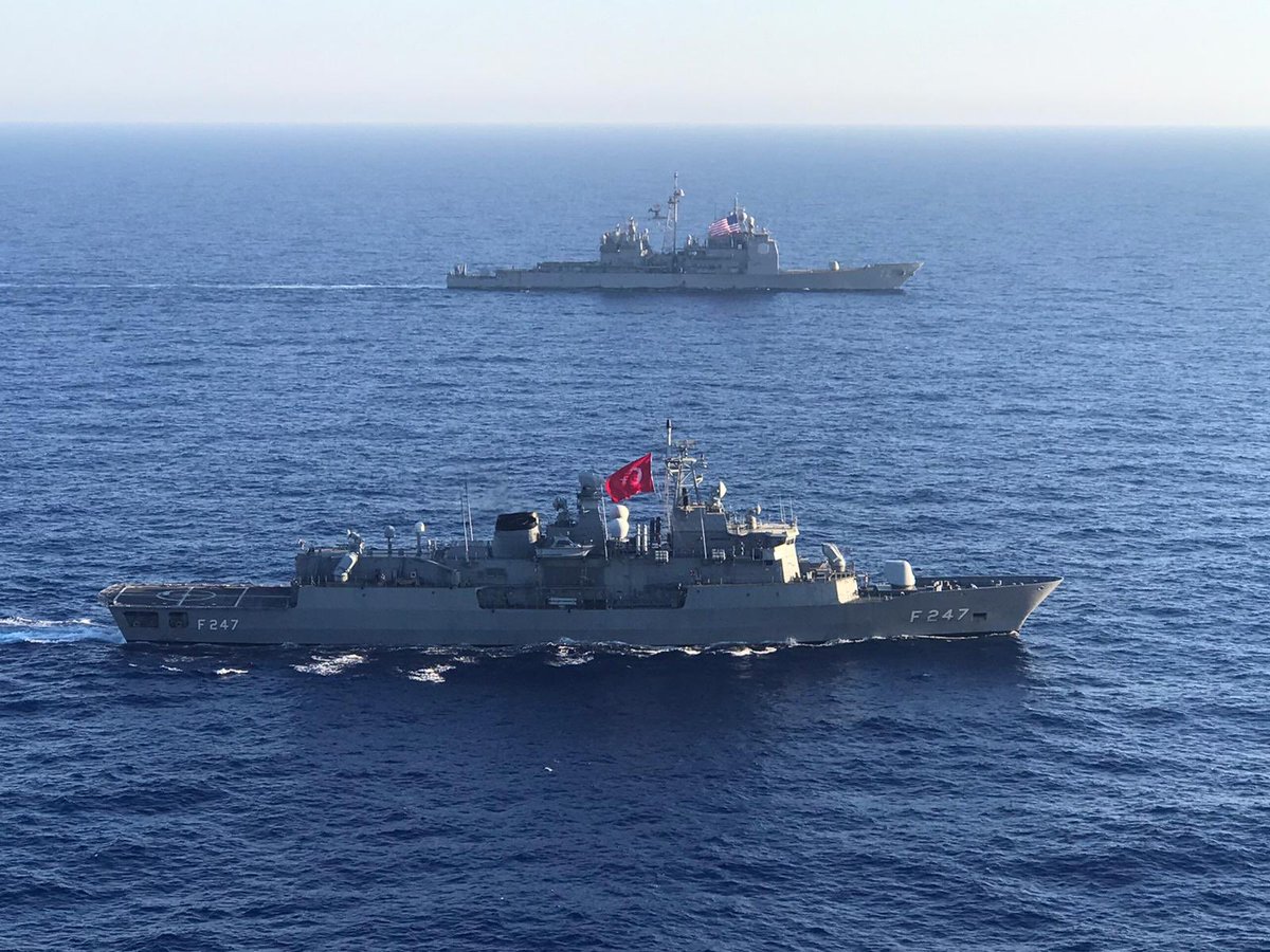 USSVellaGulf CG72, Türk Deniz Kuvvetleri TCG KEMALREİS ile 28 Temmuz'da Türkiye sularında ortak bir deniz tatbikatı gerçekleştirdi...welcome Coni!🤣🤣 Türkiye artık Nato ve Abd yanında...madalyalı Akar işbaşında... tekrar hayırlı olsun...🤔😉