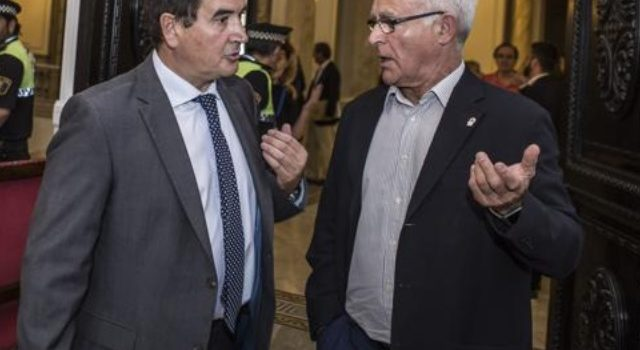 cvpressoficial's tweet image. #València | @Fginer (@CsValencia_C) denuncia que la subida del recibo del agua coincide con la falta de ejecución de lasinversiones en la red de agua potable.

capitalradiocv.es/la-oposicion-r…