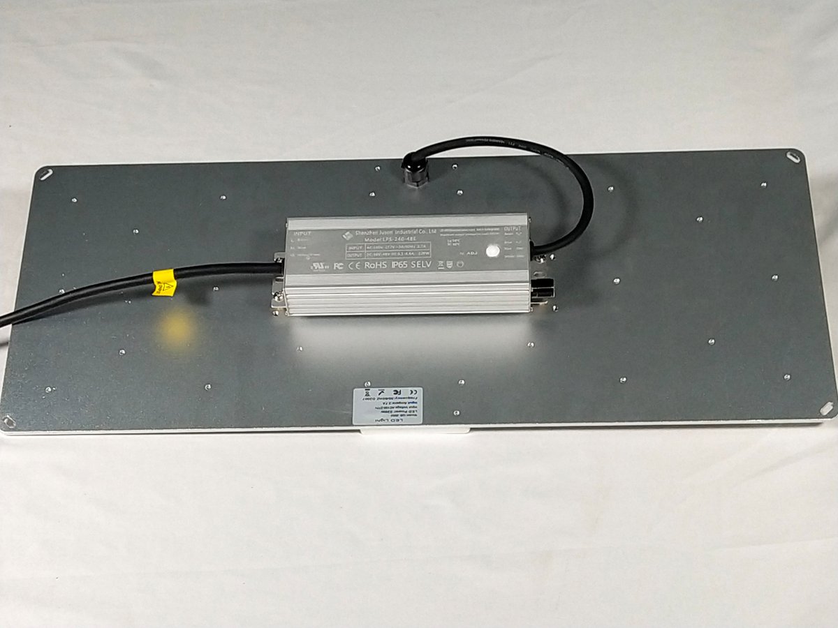 1677715527_2's tweet photo. ECO Farm 220W Quantum Board With Samsung LM281B Chips +UV+IR LED Grow Light
The cheapest and brightest one, you deserve item,
We have three chips could choose: Samsung 301B/Samsung 301H/Samsung 281B chips
#quantumboard #ledlight #growlight #growyourown #indoorplanting #garden https://t.co/irDOfVBPHd
