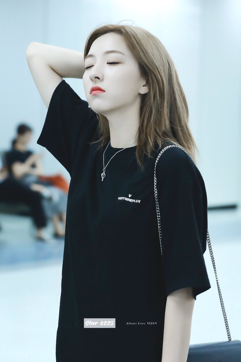 WJSN_Star's tweet photo. 190823
#은서 #우주소녀 #EUNSEO #WJSN #CosmicGirls @WJSN_Cosmic https://t.co/BWDqhwvSn5
