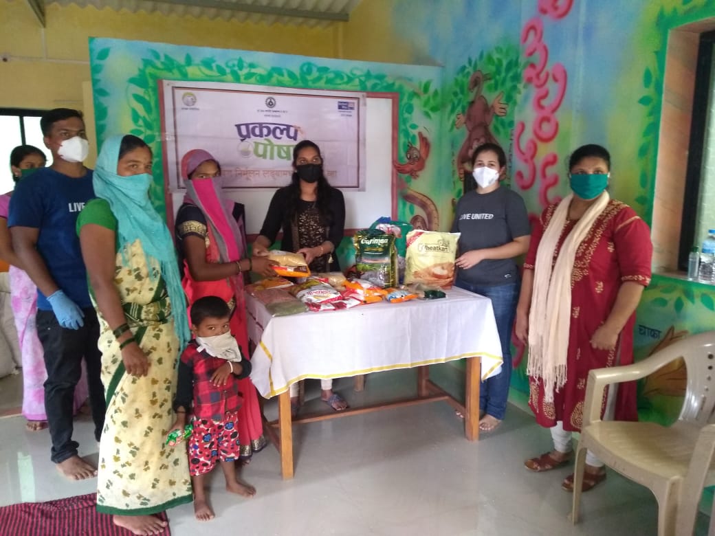 PoshanRaigad's tweet photo. In difficult times of #COVID19,
484 ration kits distributd by @UWMumbai fr families of 510 undernourisd children in 11 villages #tribal belt of #Karjat wid d support of #ICDS

#PoshanAbhiyaan

@PMOIndia @CMOMaharashtra
@MinistryWCD @CollectorRaigad @InfoRaigad @POSHAN_Official https://t.co/4LuhBNPHj0