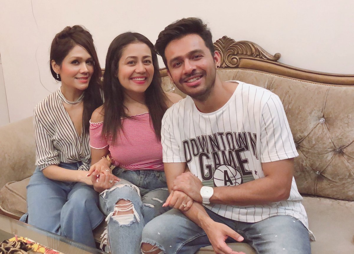 SonuKakkar's tweet photo. My buddies forever 👫 @iAmNehaKakkar @TonyKakkar Happy #FriendshipDay guys! 

#HappyFriendshipDay2020 https://t.co/AIK6EVGXbX
