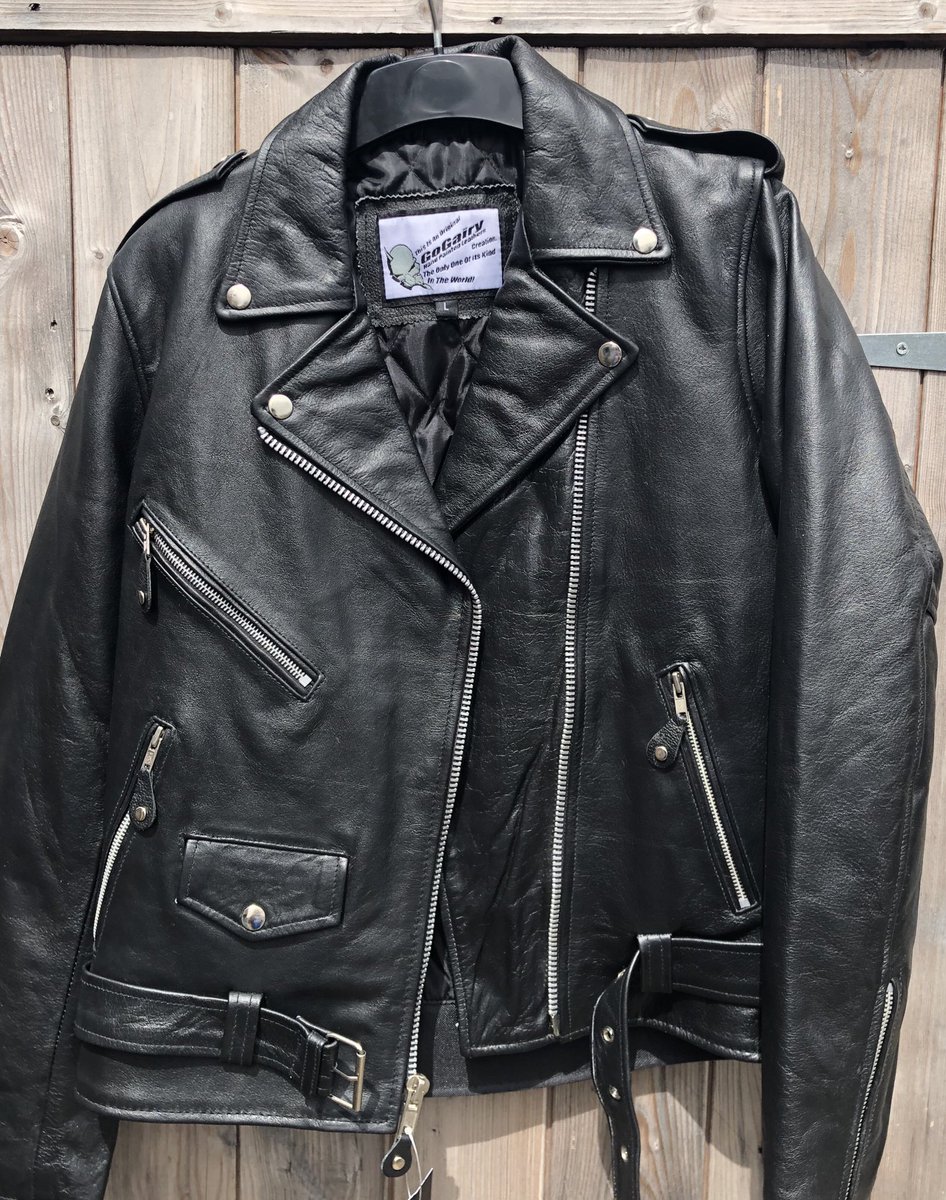 Available to buy right now! Ladies size L UK 12 just send a message £300. All hand painted and totally unique to you down to the brush stroke!
#GoBthe1 #wonderwoman