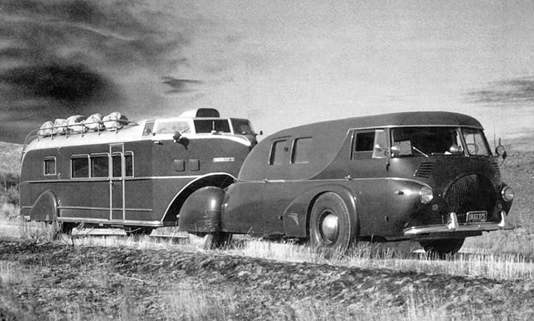 Oh, and here's another similar and utterly bangin' land yacht. The 1938 Reo Tractor and Curtiss Aerocar. These things are so beautiful and strange and I want to live in one.I think I might be back here with more  #banginlandyachts soon! :)