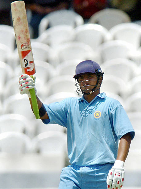 In 2005, after making mark and scoring 645 runs at 53.75 in his debut List A season including a match winning 129 against East Zone,  @ImRaina was called up for the Indian National Team for the first time ever.(9/n) #15YearsOfRaina
