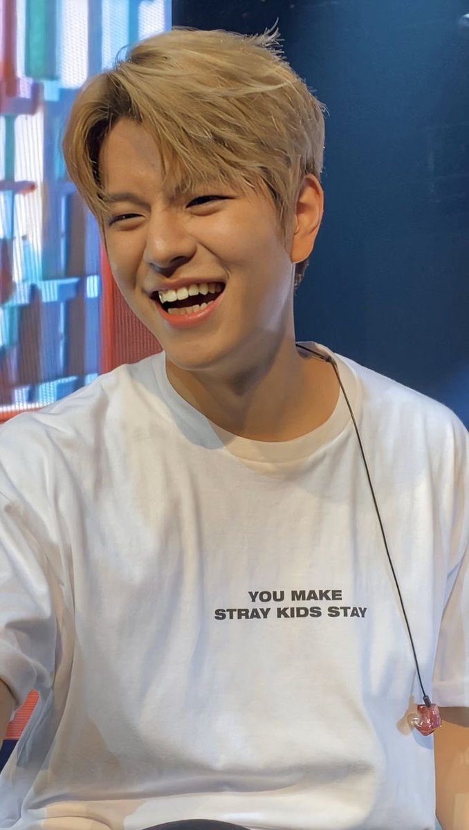 — seungmin as your boyfriend; a lovely thread  #StrayKids    #skz