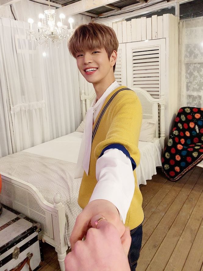 — seungmin as your boyfriend; a lovely thread  #StrayKids    #skz