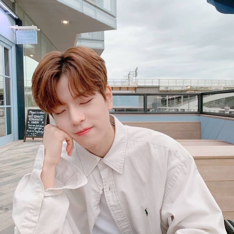 — seungmin as your boyfriend; a lovely thread  #StrayKids    #skz