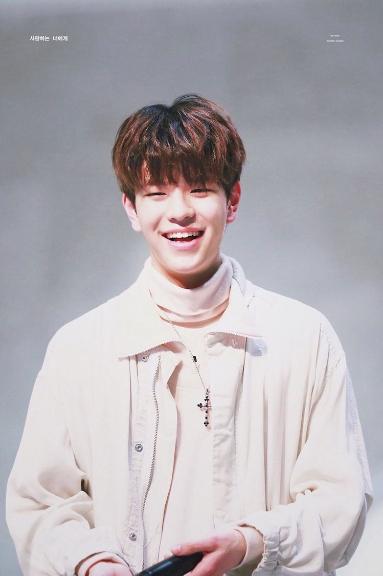 — seungmin as your boyfriend; a lovely thread  #StrayKids    #skz