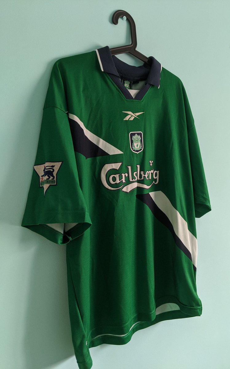 Liverpool Away 1999As a kid I hated it, as an adult I absolutely love it. Everything about it makes me remember 90s  #PremierLeague &  @OfficialPanini. Redknapp was my first favourite player so I love that he's on the back too. It even has the classic sleeve badges   #takeatrip