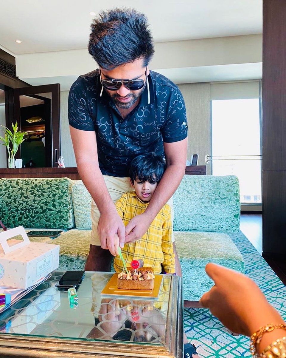 freedommediaPR's tweet photo. #JasonAbi’s pre-birthday celebration pic with his maama! ❤️

#SilambarasanTR #Simbu #Maanaadu https://t.co/ZISHPnjQfz