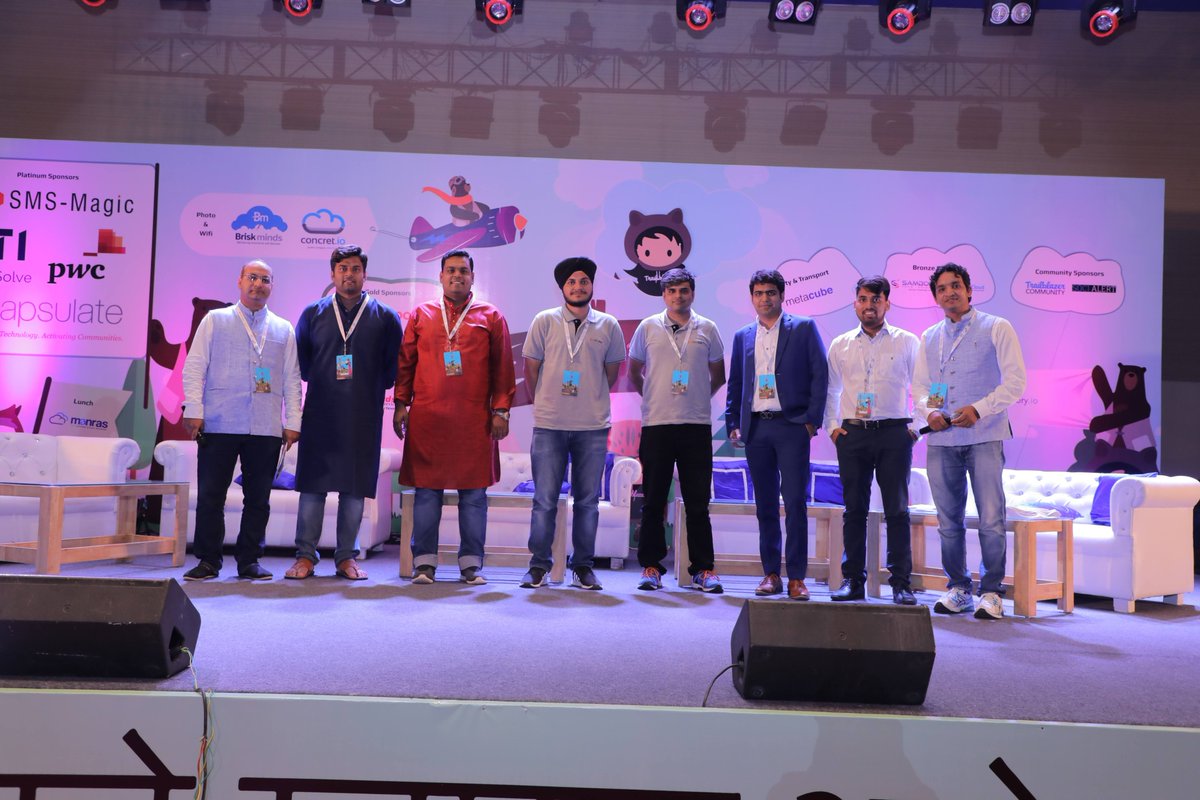 abhinavguptas's tweet photo. @RupeshBhatia85 @gauravkheterpal @SharmaBhawani @forceguru @NeetuBansal5 @durgesh_dhoot Thanks for all the enthusiasm and support, here are some #JDF18 memories with you. #D2C https://t.co/yighTQBVEQ