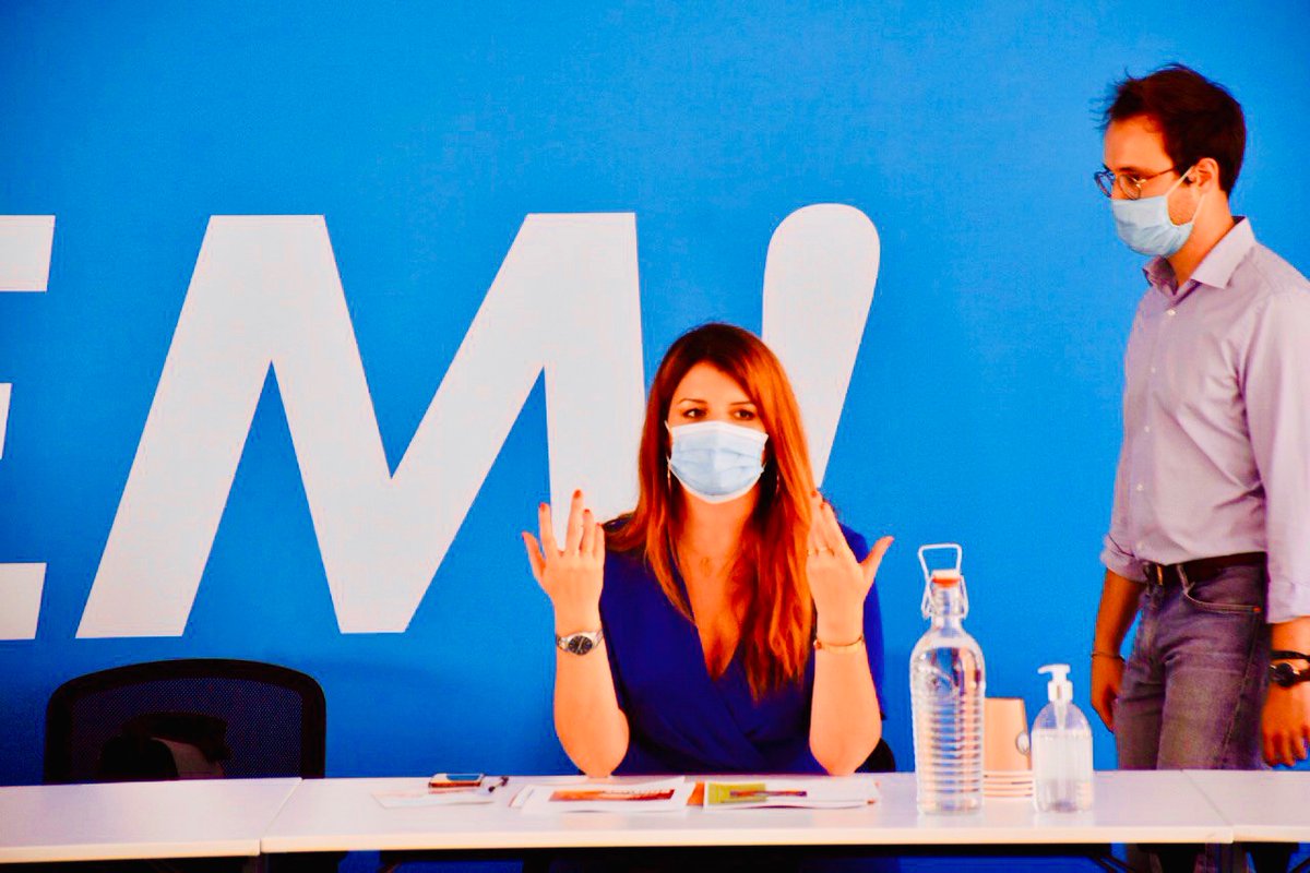 L’égalité femmes-hommes, c’est la grande cause de la reconstruction pour @enmarchefr !

👉🏾 J’ai confié la mission d’y travailler à une task force de marcheurs &amp; marcheuses qui me remettent leurs excellents rapports collectifs. Merci.

Nous les porterons avec <a href="/StanGuerini/">Stanislas Guerini</a> 💪🏾