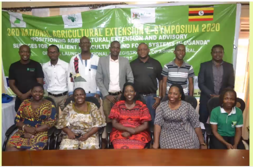 MakCAES's tweet photo. UFAAS C.E.O Ms. Beatrice Luzobe applauds stakeholders and partners for holding a successful national agricultural e-symposium week! #AgExtUG2020 

@ezyagric @jaguza_app @MAAIF_Uganda @narouganda https://t.co/pEScM4BFqX