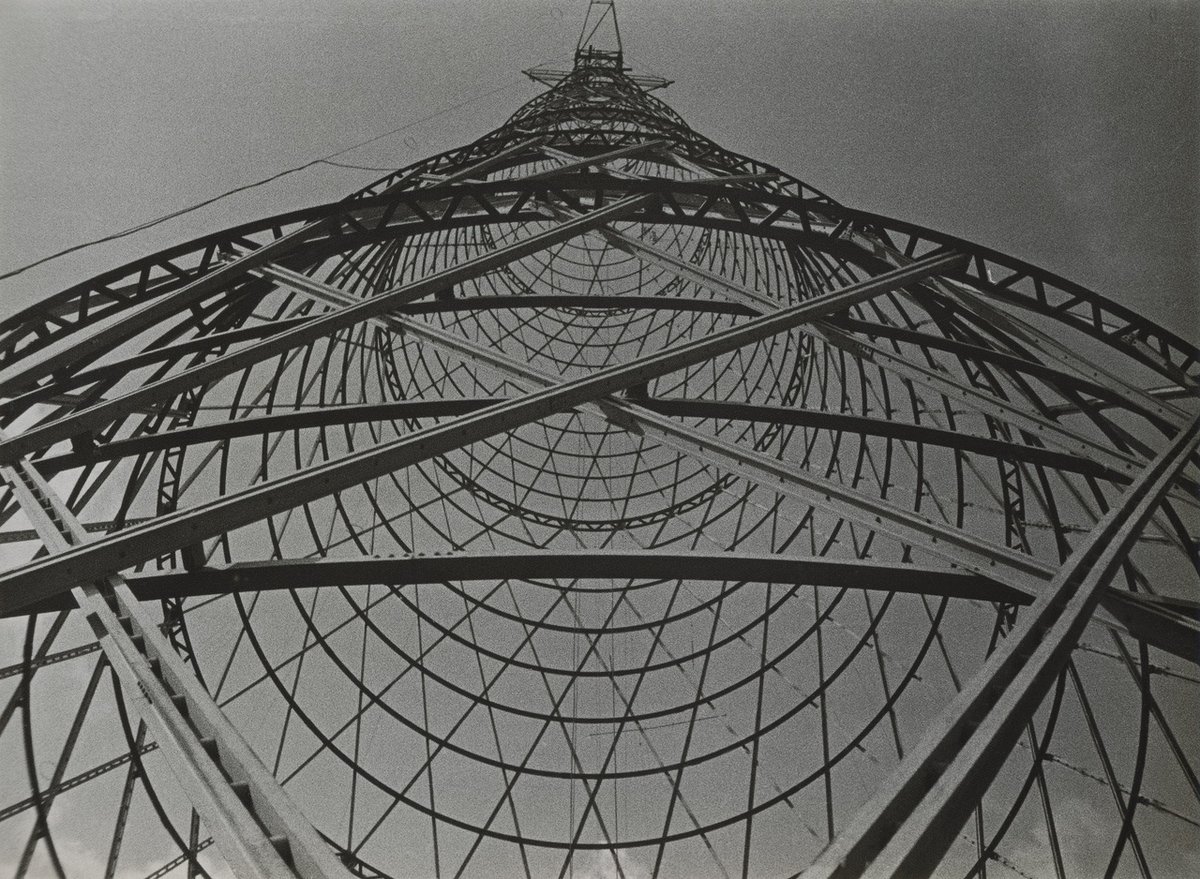 Shukhov Tower in Moscow, photo by Alexander Rodchenko (1929)