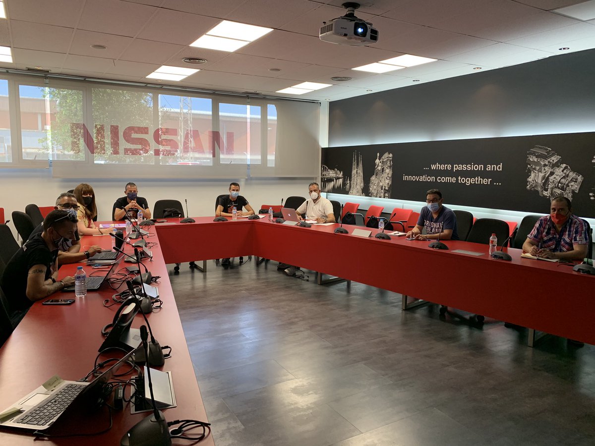 Última dia del periodo de consultas, el Comité de Empresa venimos con el objetivo claro de conseguir viabilidad para el empleo y el tejido industrial que tiene #Nissan en la actualidad... #FuturoParaNissanYA