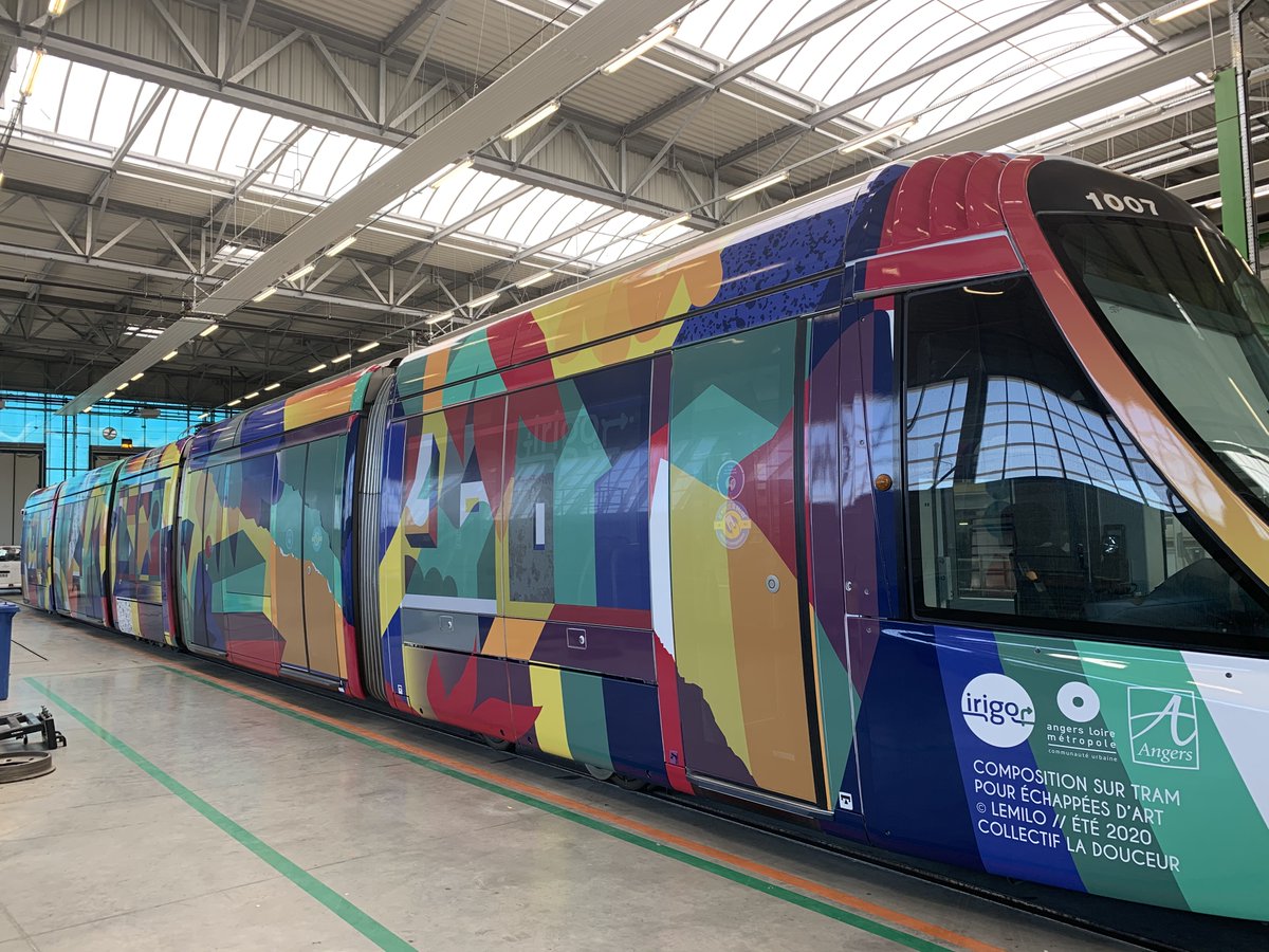 🚈 A partir du samedi 1er août, l'art voyage à travers l'agglo grâce à la rame de tramway habillée par l'artiste lemilo. Pour cette 4ème édition du partenariat avec le Festival Echappées d'Art, préparez-vous à des voyages en tram colorés, sous le signe de la végétation !