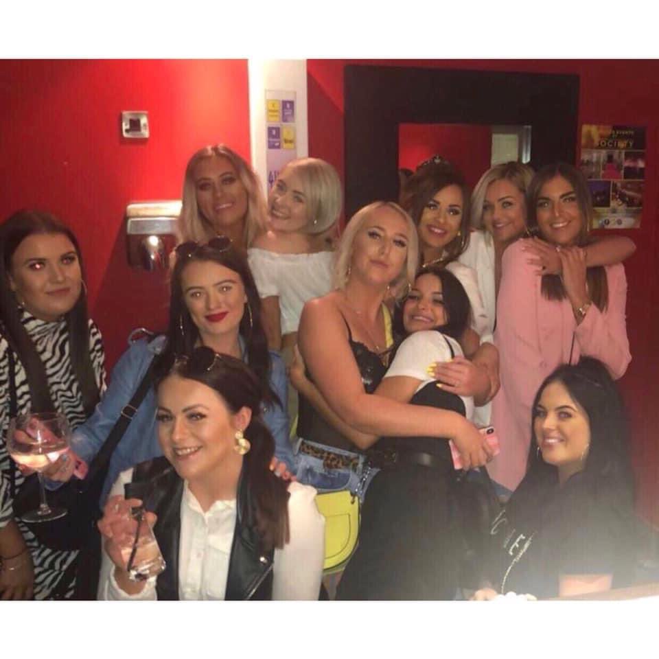 KendalHepburn's tweet photo. Hapy birthday gal!! Love you lots and lots. See you tonight🥰❤️xxx @samcaulfield_ https://t.co/uv5IKj68dk