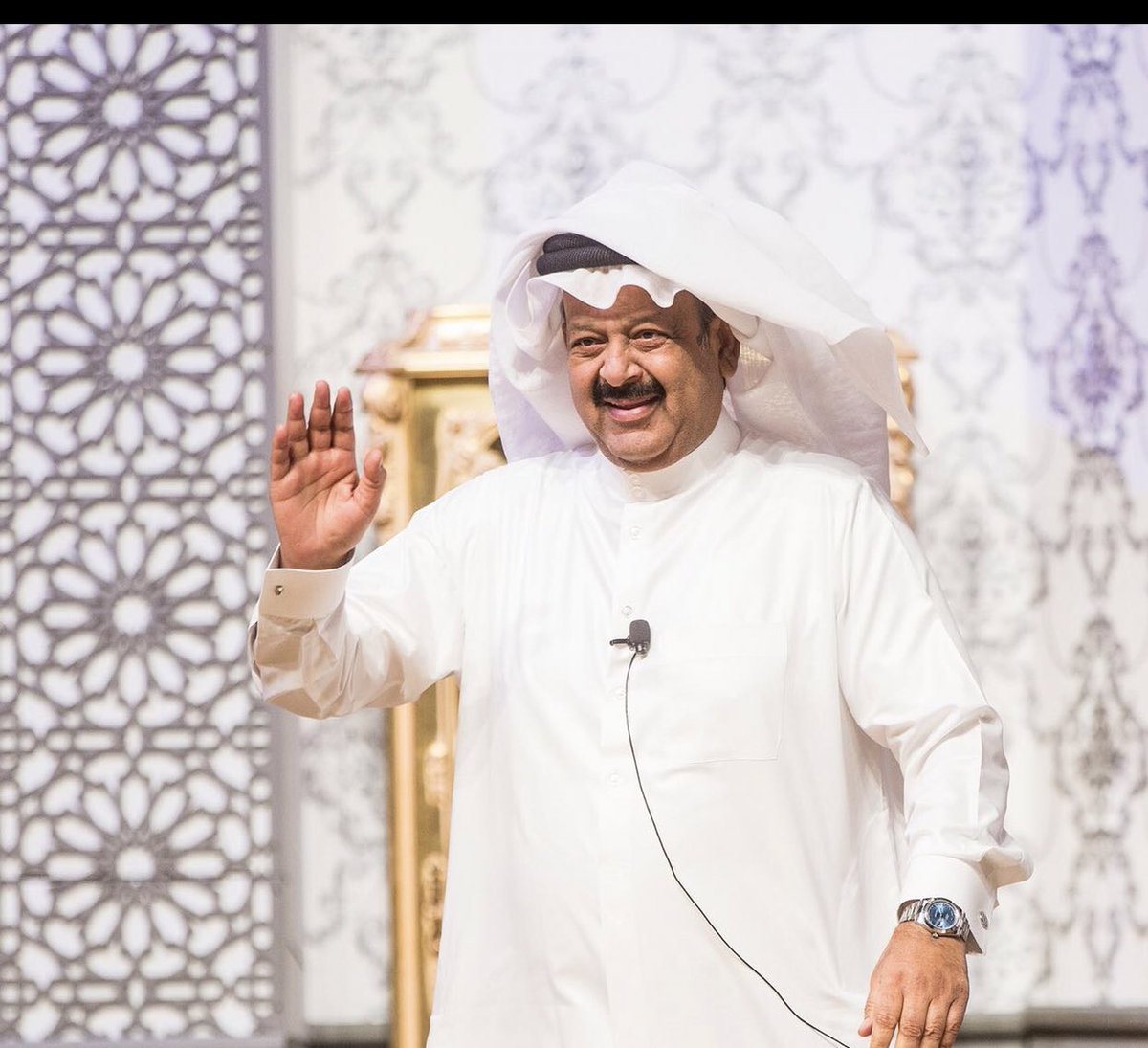 اللهم في هذا اليوم المبارك اسألك ان ترحم و تغفر لوالدي و تسكنه فسيح جناتك ..لا تنسونه في الدعاء