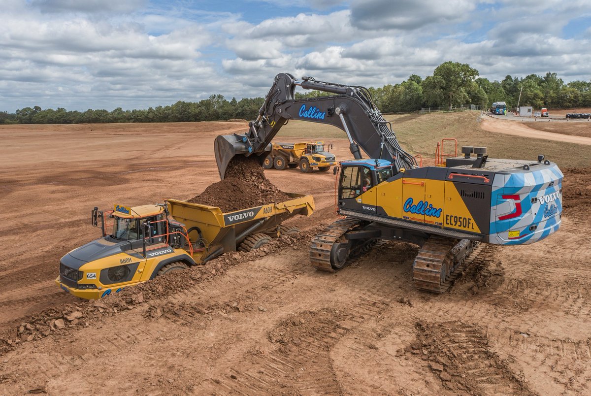 Collins_Earth's tweet photo. Thanks to Geoff Ashcroft who visited one of our sites yesterday to see our new EC950F in action and got some great footage in the process! Here he has captured a fully-loaded A60 about to depart, as the next one lines up ready to draw alongside #collins #volvo #EC950 @SMT_GB https://t.co/ae0vmiQl6t