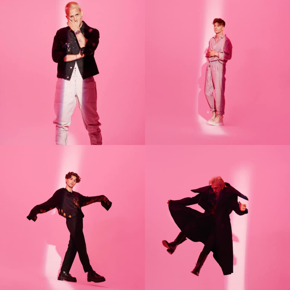 missing_niam's tweet image. i want to thank this wonderful people for making me a clown, i'm extremely happy that i have them x
@onedirection @TheVampsband 
@Louis_Tomlinson @LiamPayne @Harry_Styles @zaynmalik @NiallOfficial @TheVampsJames @TheVampsCon @TheVampsBrad @TheVampsTristan