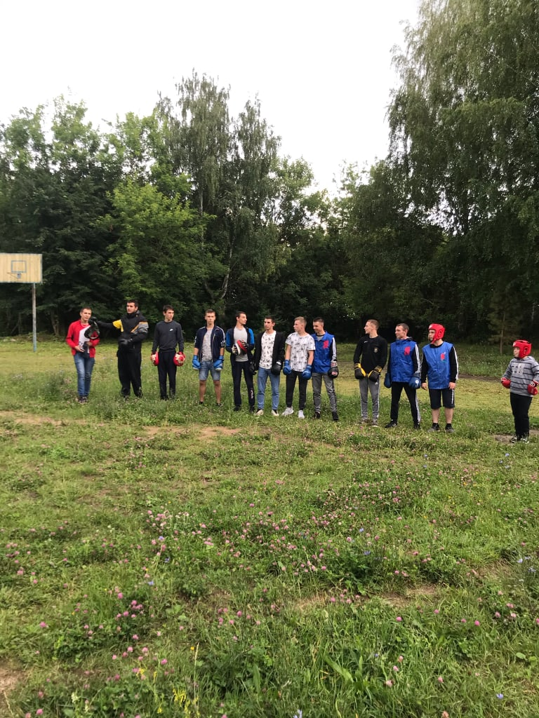 ivmger's tweet photo. Бокс – это один из видов единоборства!

В честь дня бокса Кинешемское местное отделение провело открытую тренировку на свежем воздухе.

#Спорт #МГЕР #МГЕР37 #МолодаяГвардия #Кинешма #Иваново #Бокс https://t.co/GxSbzKgSQ5