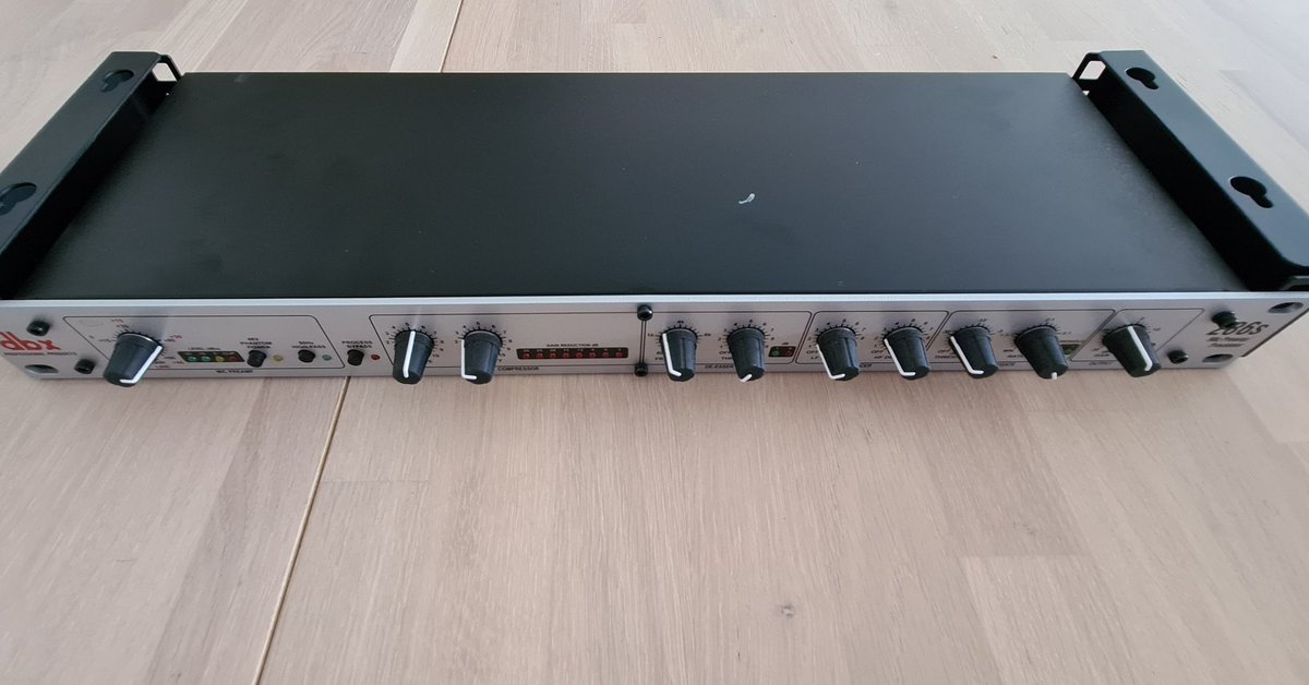 fackelmann_tv's tweet image. So. Jetzt hat der #dbx286s seinen Tischunterbau :)

#streamtech #technik #streamer #twitch #streamingequipment #stream #keinebezahltewerbung