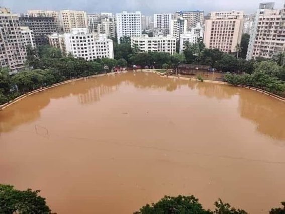 iramizraja's tweet photo. I give a flying duck whether it’s a picture of Karachi or not. It summarises, encapsulates whats been happening in that city, how Karachi is being royally fu#%^d. And some idiots are challenging that it’s a fake picture. Brain dead idiots!! Real traitors of the city and country. https://t.co/BNeoRPHBQ8