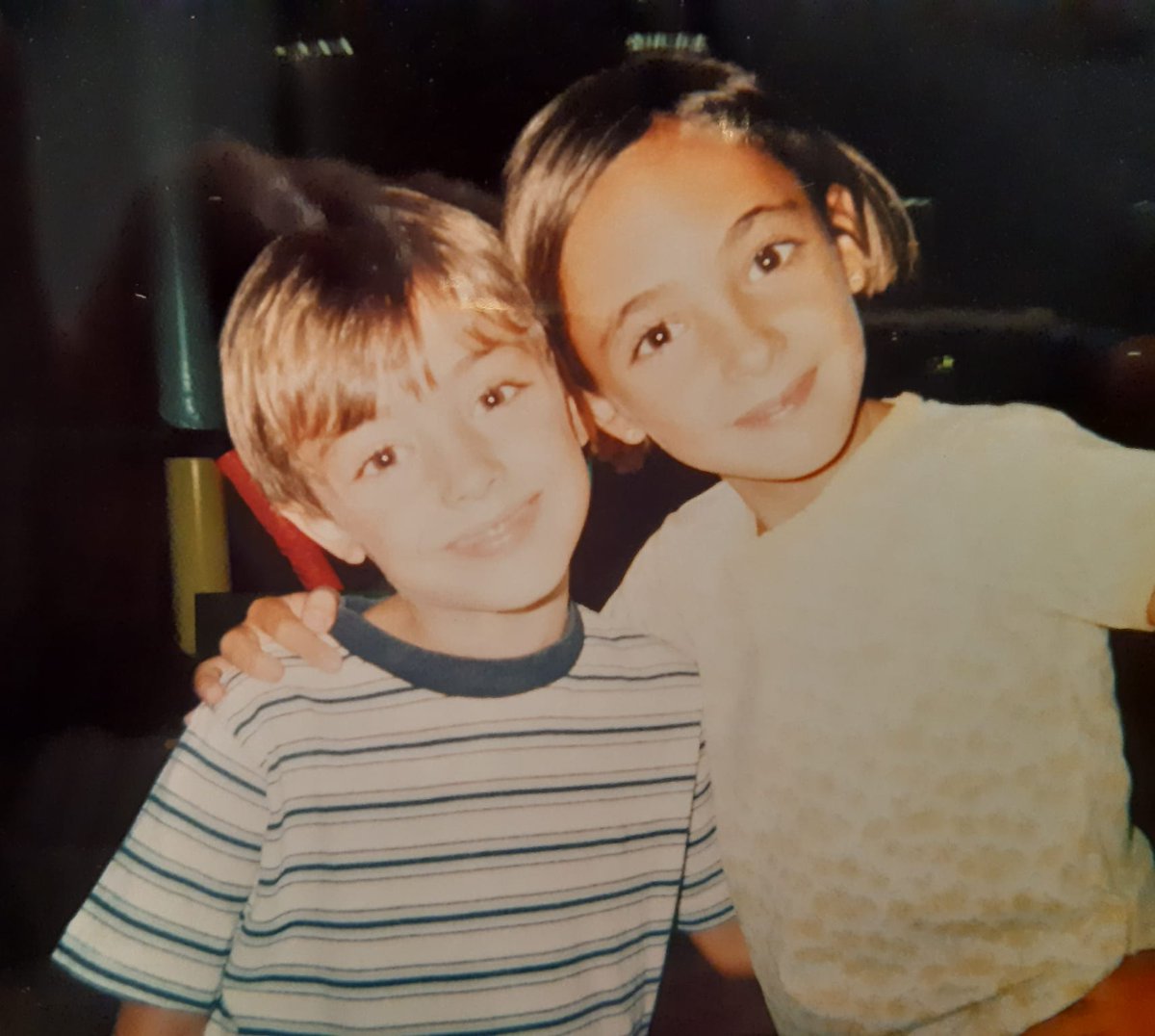 No he podido levantarme con mejor noticia... ¡¡¡¡¡¡MI HERMANO ESTÁ LIMPIO DE CÁNCER!!!!!! Es el mejor regalo adelantado de cumpleaños que ha podido recibir. Sabíamos que podías reventar al bicho, ¡te queremos canijo!