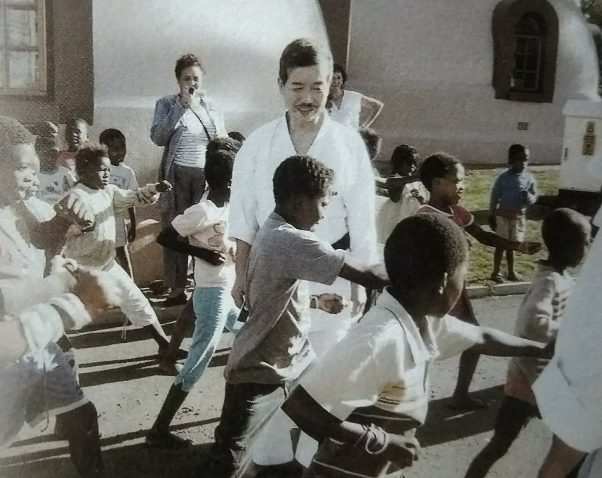 イスラーム映画祭 Since 15 こんな方初めて知りましたが アラビアのロレンス に憧れて1970年にシリアへ渡り 以降アラブ諸国0万人に空手を広めた日本人 岡本秀樹氏の生涯を綴った ロレンスになれなかった男 を読みました もうあまりに面白く一日で