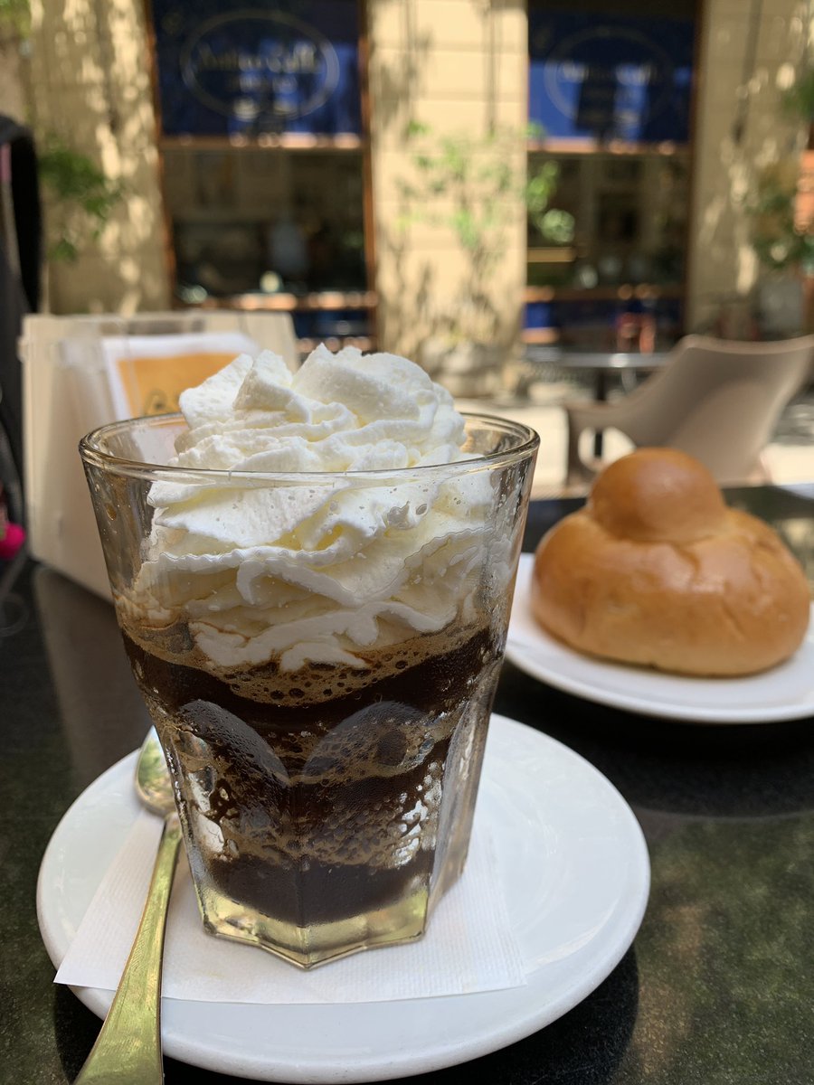 b_castiello's tweet photo. I miei ossequi #Palemmo #palermo ❤️ https://t.co/igkXYlWV2J