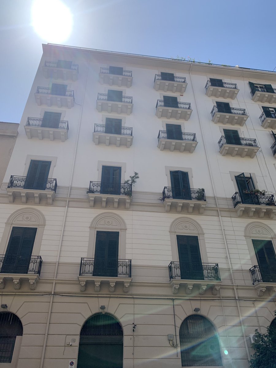 b_castiello's tweet photo. I miei ossequi #Palemmo #palermo ❤️ https://t.co/igkXYlWV2J