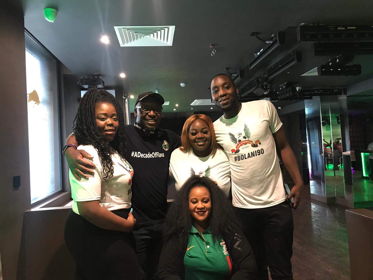 chil_kaenga's tweet photo. #TBThursday my team with @geshgroove and my late aunty Nkweto who came out to support us. #RIPAunt๐๐พ https://t.co/OD0laYOSHz