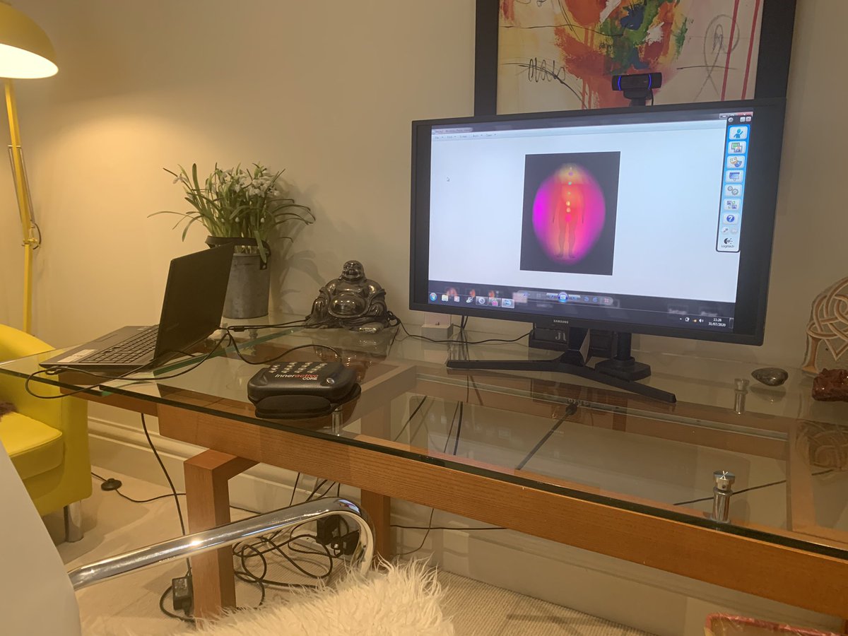 margaretdepetro's tweet photo. All set up for an #aura photography and intuitive reading session later on this afternoon. Now with a 4K camera and new setup. Excited 💕 https://t.co/8OfdW62isa
