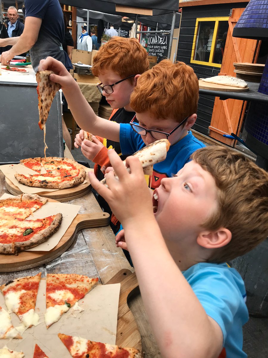 HCSourdoughPizza tweet media